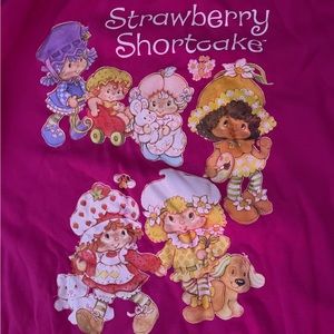 Strawberry shortcake crew neck 🍓🍰